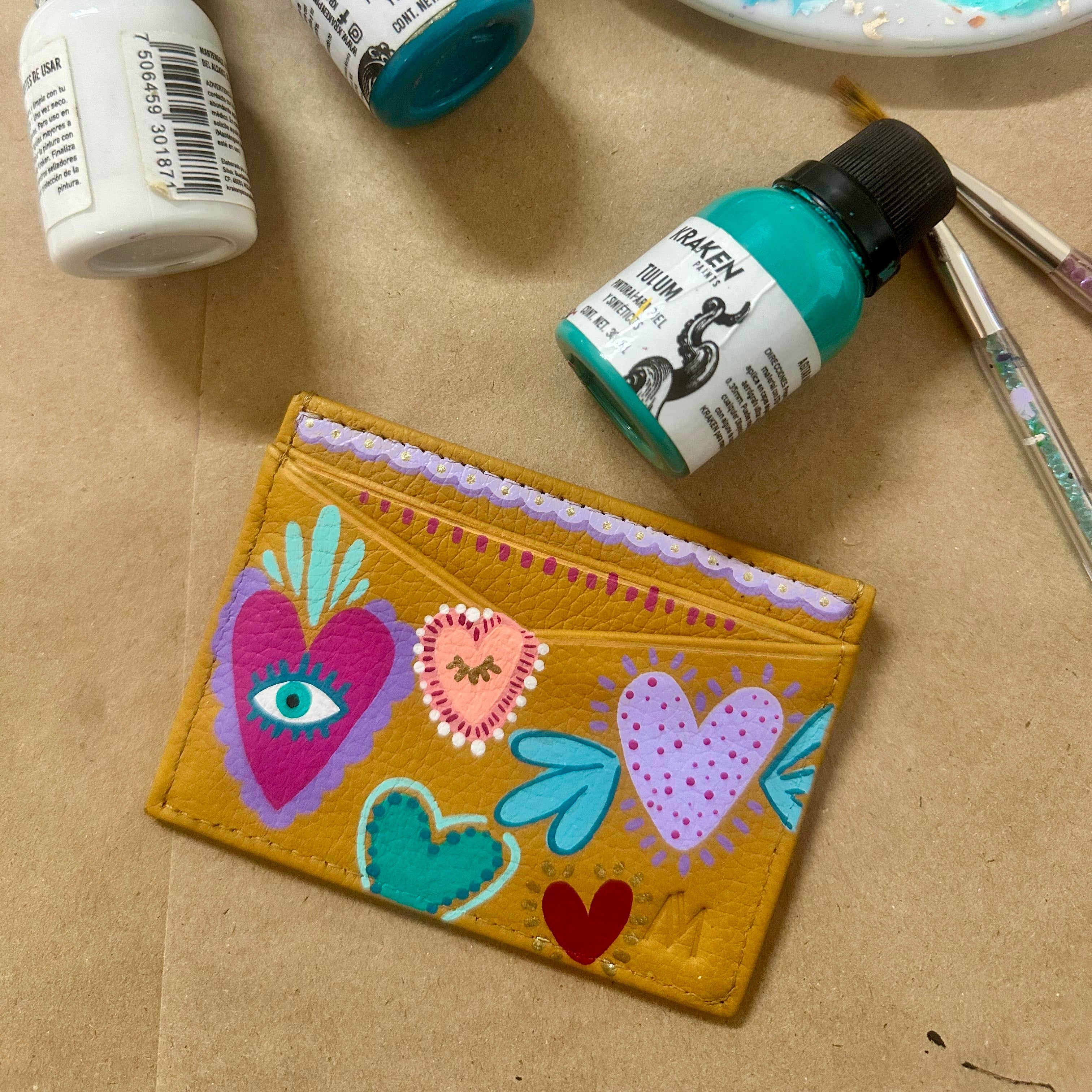 Tarjetero Amarillo Pintado a Mano (Pieza Única)